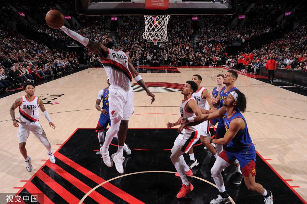 英超赛场上 英超赛场上