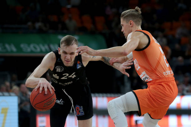 也帮助巴萨 也帮助巴萨