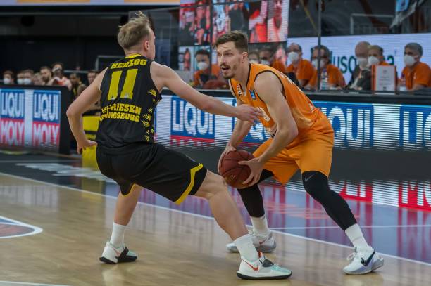 快速发展的 快速发展的